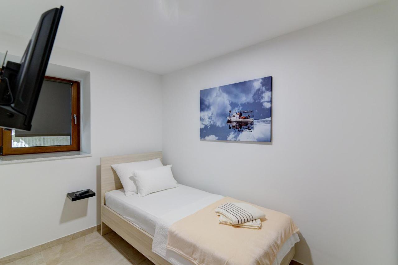Appartamento Rote Zora Senj  Esterno foto